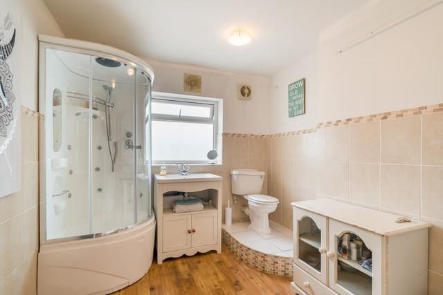 En suite.jpg