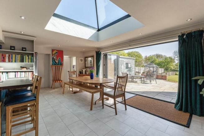 Kitchen/Dining