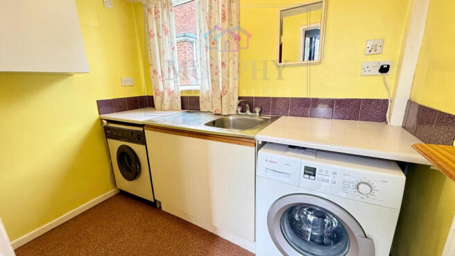 2 bed Semi-Detached for sale Image 8