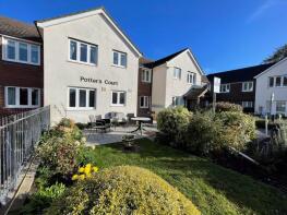 Flat 49, Potters Court, Darkes Lane, Potters Bar EN6 2HS