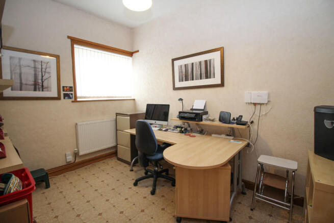 Office /Bedroom 4