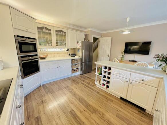 Breakfast Kitchen 4