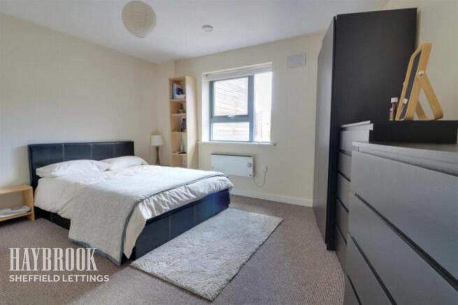 2 bed Apartment to rent Image 6