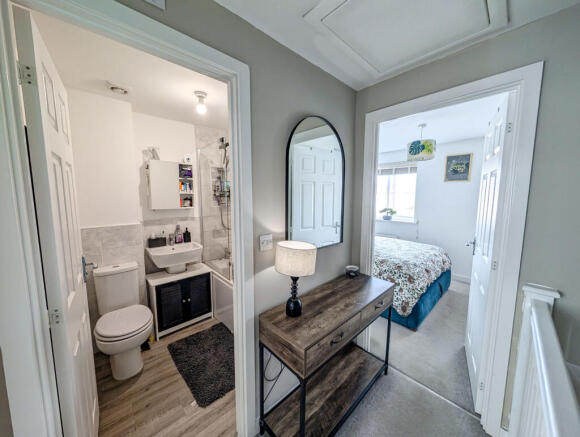 2 bed Terraced for sale Image 8