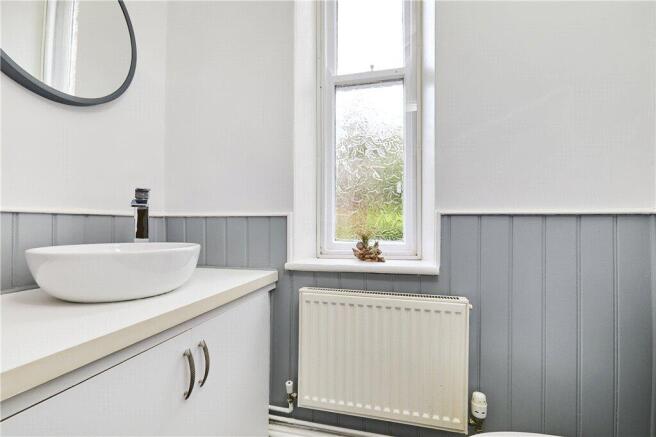 4 bed Semi-Detached for sale Image 8