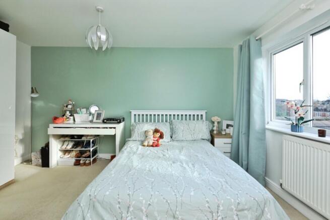 4 bed Detached for sale Image 12