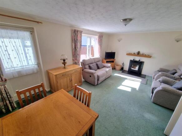 Sitting Dining room.jpg