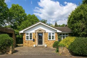 11, Arlington Close, Twickenham TW1 2BE