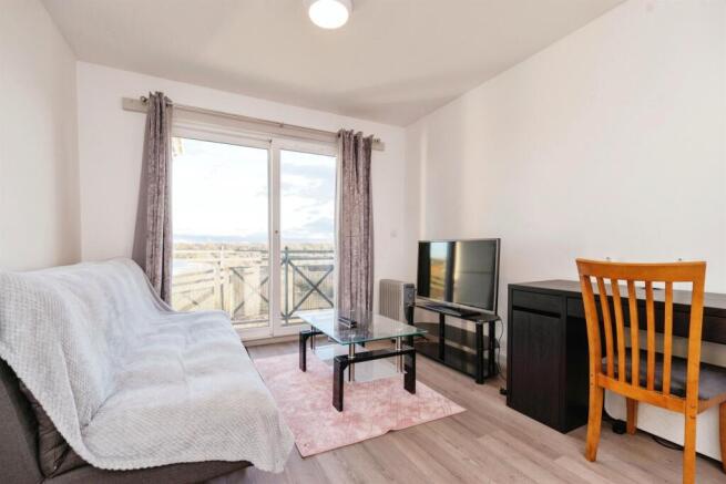 1 bed Flat for sale Image 8