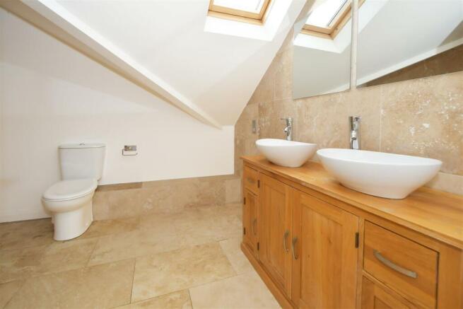 Master En-Suite