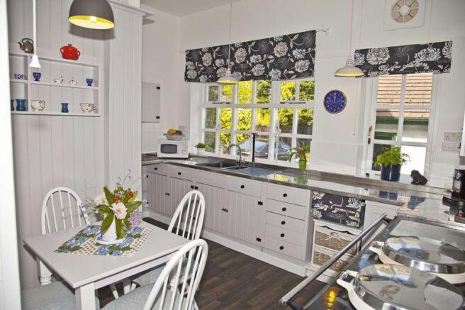 KITCHEN 2