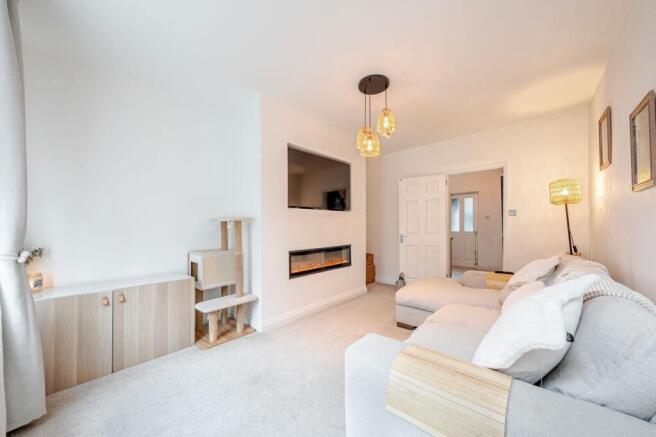2 bed Terraced for sale Image 3