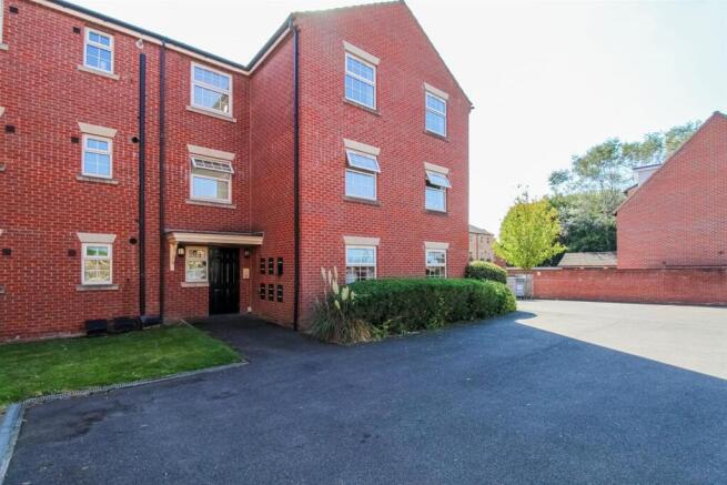 2 bed Apartment for sale Image 9
