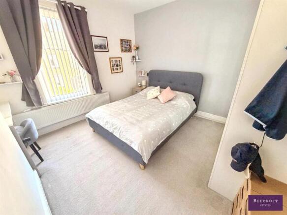 2 bed Semi-Detached for sale Image 8