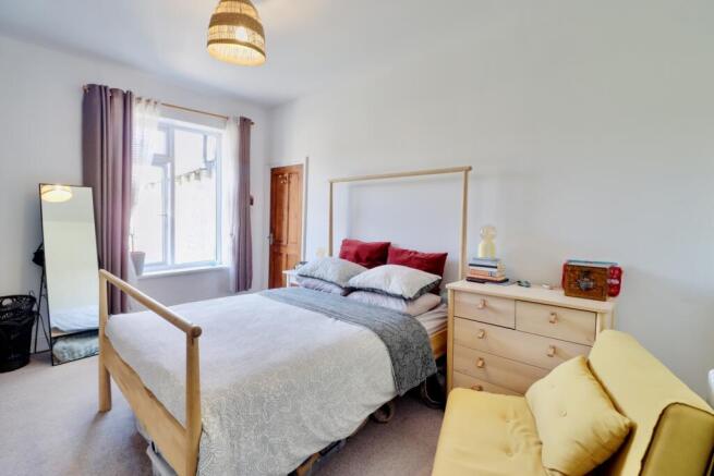3 bed Terraced for sale Image 6
