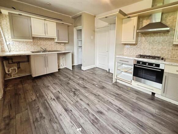 3 bed Terraced for sale Image 4