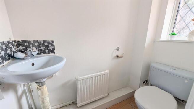 3 bed Terraced to rent Image 12