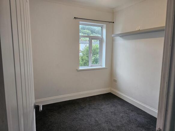 3 bed Terraced for sale Image 7