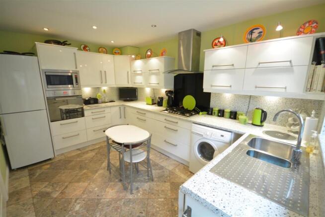 Kitchen/ Breakfast R