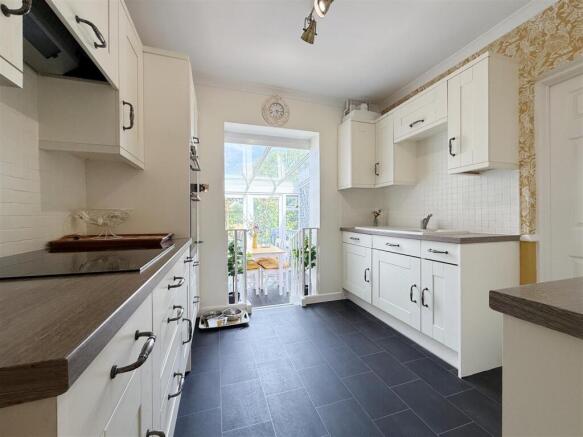 Kitchen.JPG