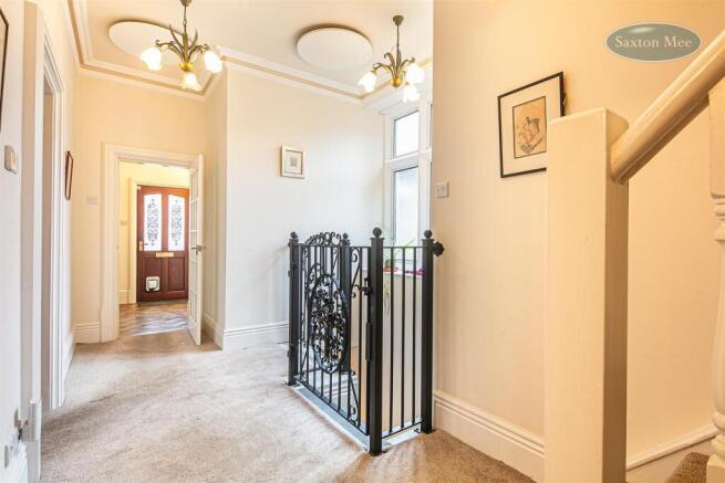 4 bed Semi-Detached for sale Image 11