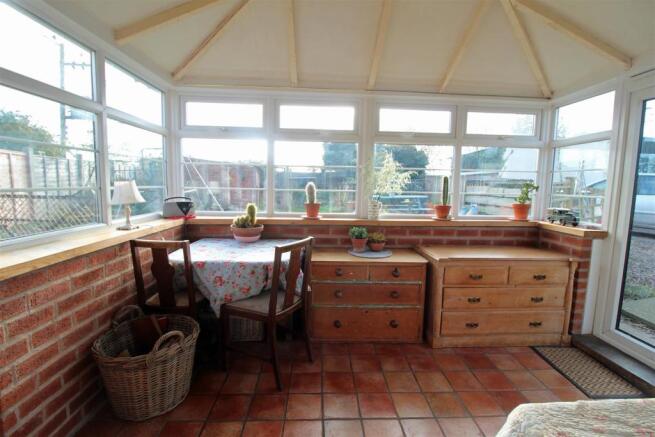 SUN ROOM.jpg
