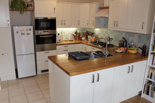 Photo 10