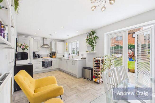 Kitchen/Dining Room