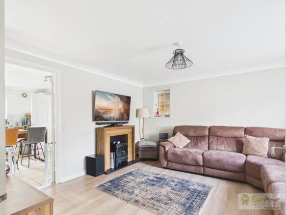 EweMove Mildenhall Lee Devenish London Road Living