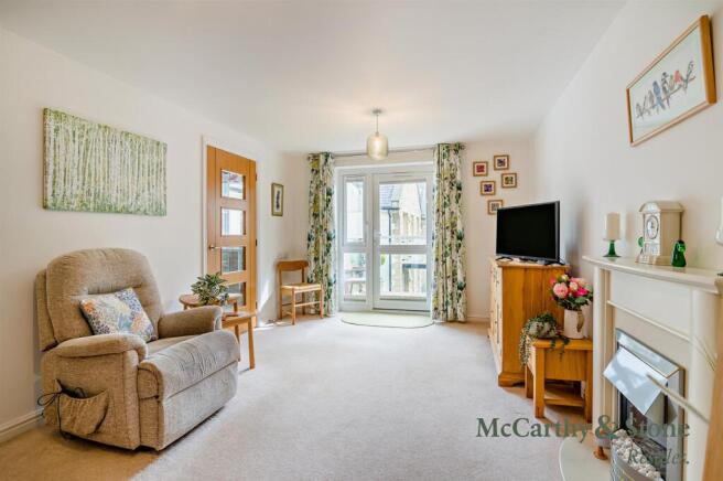 8705616-interior06-800.jpg