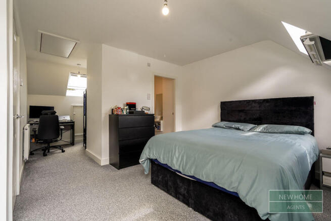 3 bed Terraced for sale Image 8