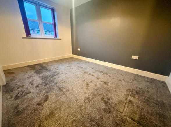 2 bed Flat to rent Image 5