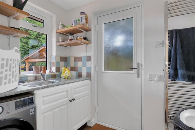 6 bed Bungalow for sale Image 9