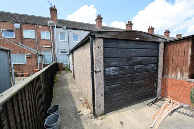 2 bed Terraced for sale Image 11