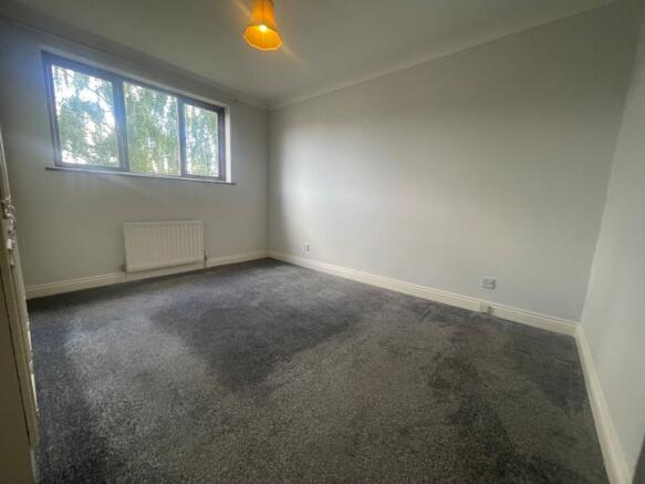2 bed Flat to rent Image 4