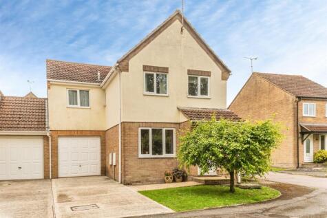 Skewbridge Close, Royal Wootton Bassett, Swindon