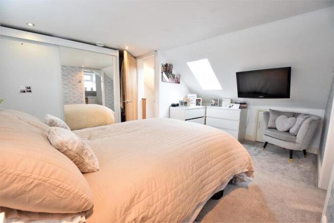 Master Bedroom ( First Floor )