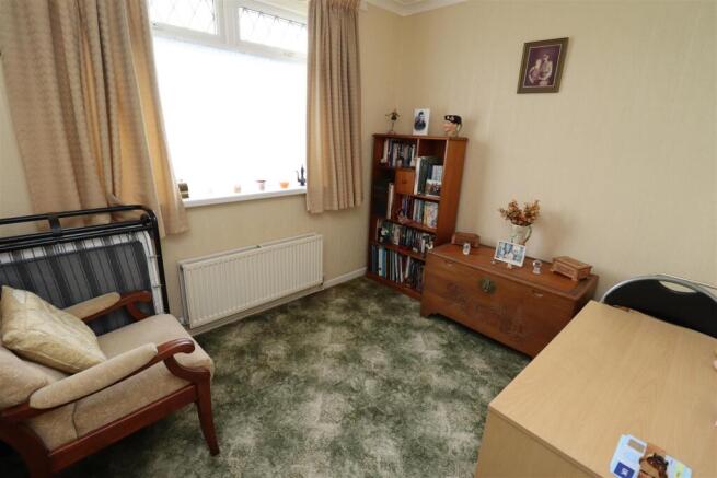 3 bed Detached Bungalow for sale Image 9