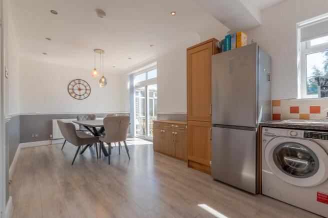 3 bed Semi-Detached for sale Image 7
