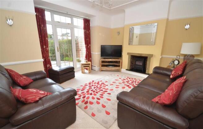 Separate Rear Living Room