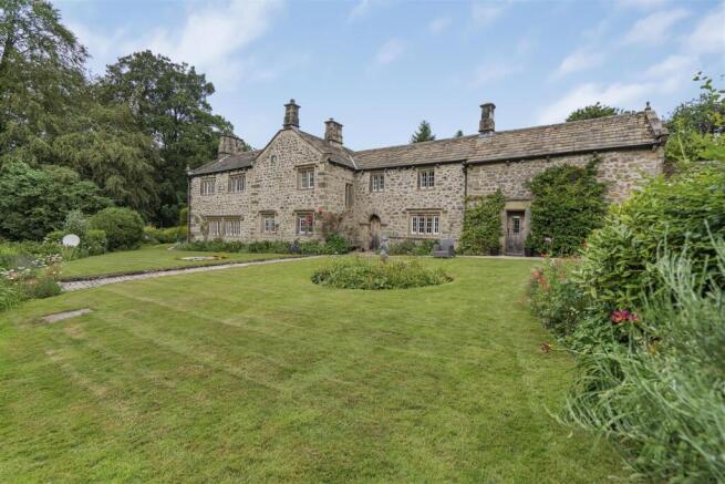 4 bed Detached for sale Image 4