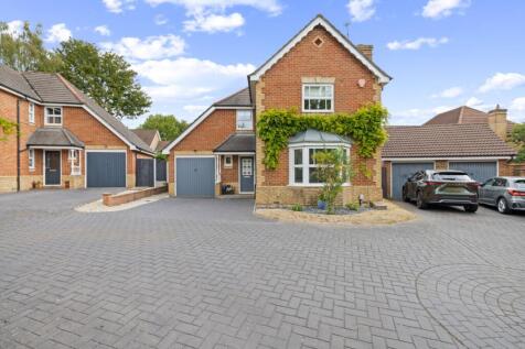 Clarence Drive, Camberley, GU15
