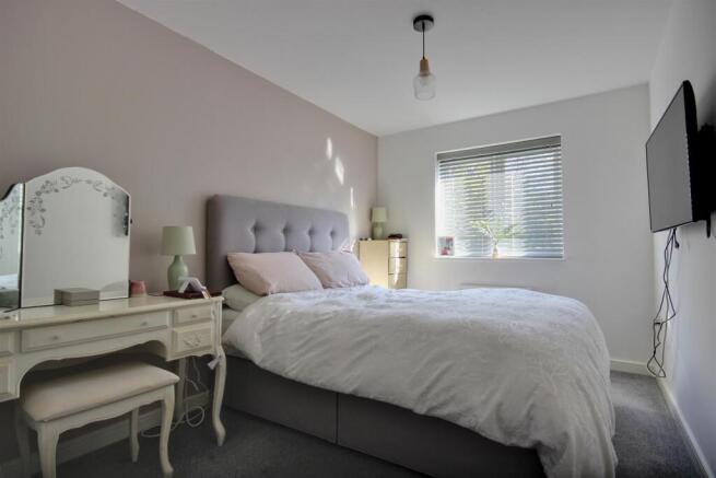 3 bed Semi-Detached for sale Image 9