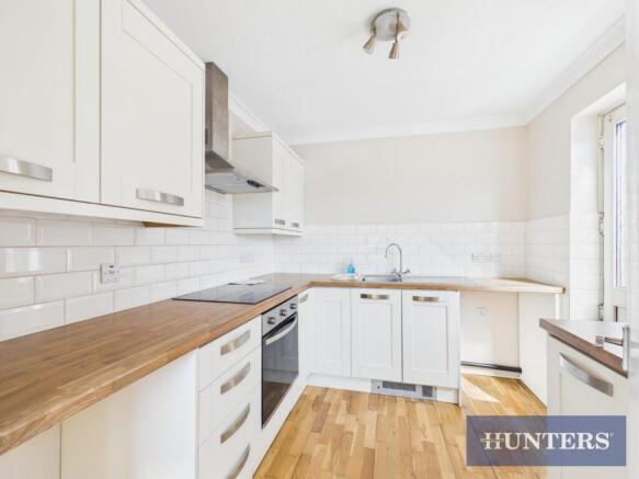 2 bed Semi-Detached Bungalow to rent Image 7