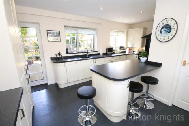 BREAKFAST KITCHEN