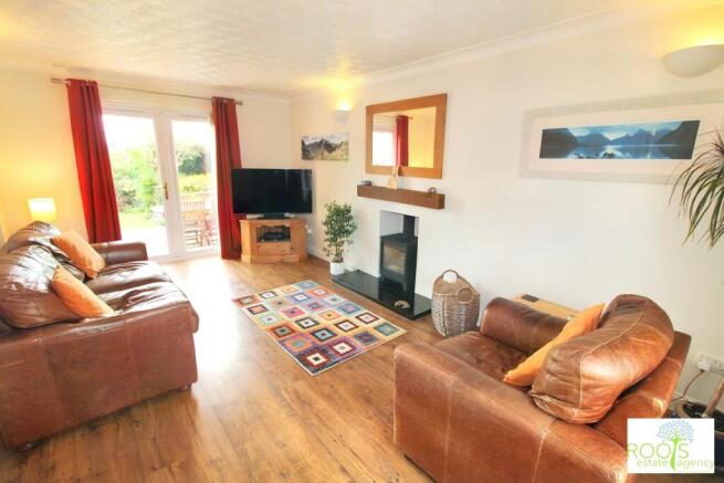 Sitting room towards