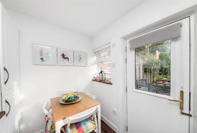 OPEN PLAN DINING/KITCHEN