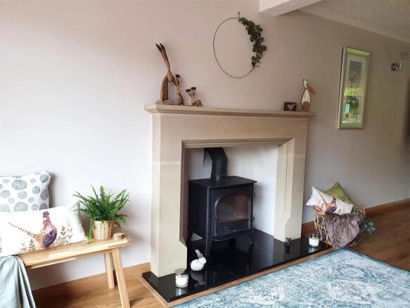 Living Room 2.jpg