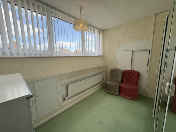 3 bed Semi-Detached Bungalow for sale Image 6