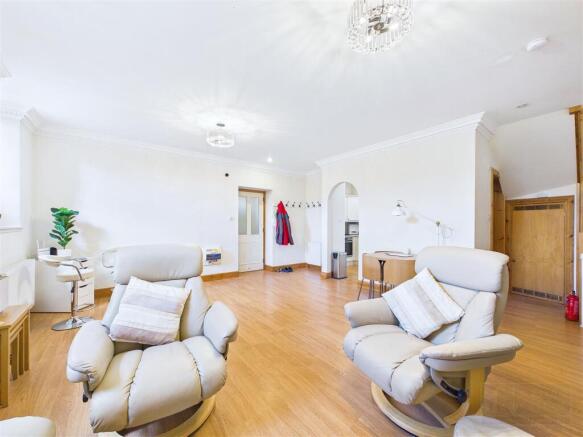 Sitting Room & Dining Area